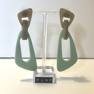 NWT Acrylic Geometric Dangle Earrings. Y2K Style.